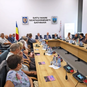 Reprezentanții Asociației Naționale a Cadrelor Militare în Rezervă și Retragere Satu Mare și partenerii lor din Nyíregyháza, în vizită la Primăria Satu Mare