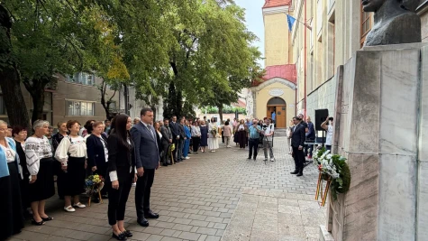 Omagiu adus Luceafărului poeziei românești la 137 de ani de la trecerea în neființă