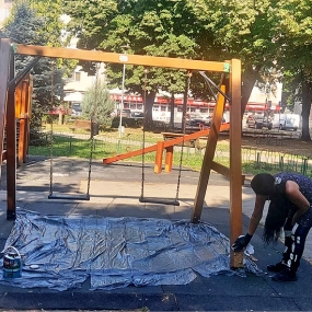 Acțiuni de curățare și igienizare în mai multe zone din oraș