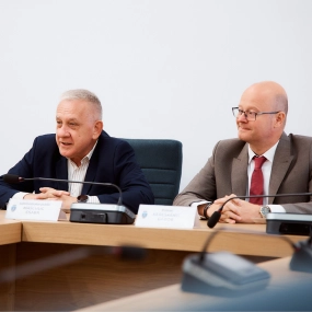A fost semnat acordul-cadru pentru întreținerea zonelor verzi