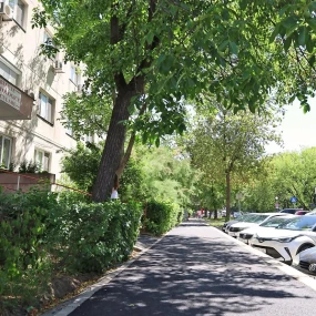 Au fost finalizate lucrările de reparații a trotuarelor pe strada Ravensburg