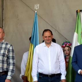 La mulți ani, Beregovo!