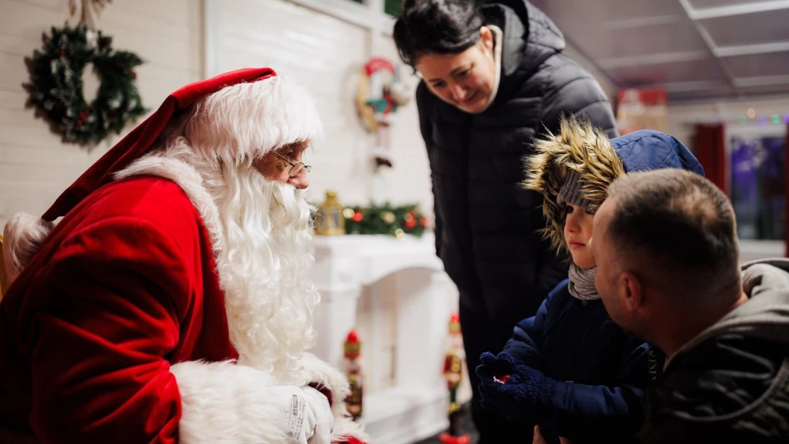 Căsuța Moșului, parte din povestea Târgului de Crăciun din Satu Mare