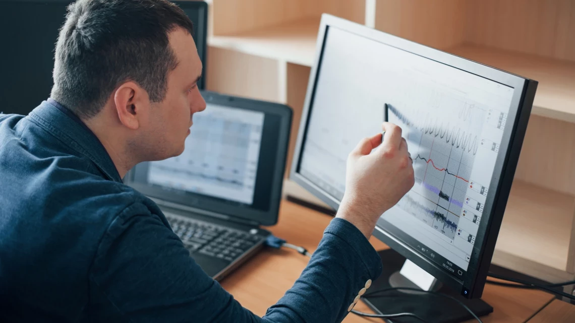 MUNKAVÉDELEM ÉS MUNKAHELYI BIZTONSÁG