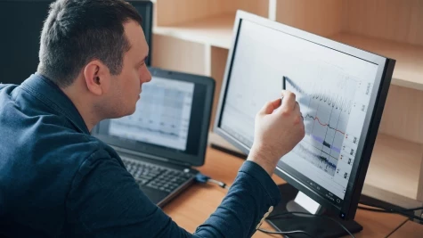 MUNKAVÉDELEM ÉS MUNKAHELYI BIZTONSÁG