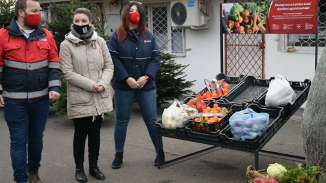 Premieră în România: Puncte de colectare a alimentelor în piețele sătmărene, pentru oamenii nevoiași