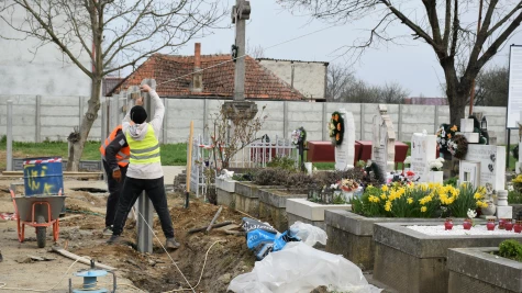 Folytatódik az Amaci úti temető felújítása!